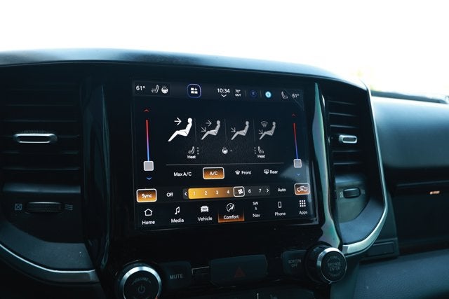 2022 RAM 1500 Big Horn Crew Cab 4x4 5'7' Box