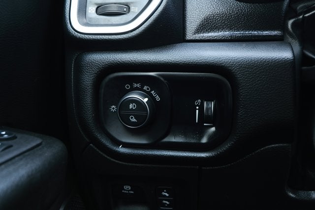 2023 RAM 1500 Big Horn Crew Cab 4x4 5'7' Box