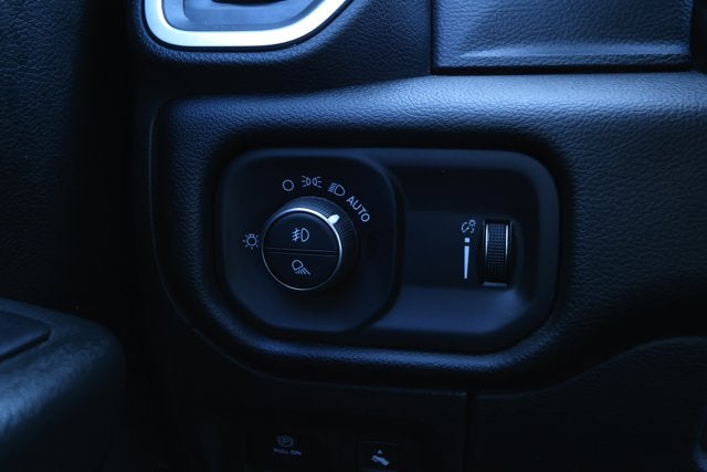 2021 RAM 1500 Big Horn Crew Cab 4x4 5'7' Box