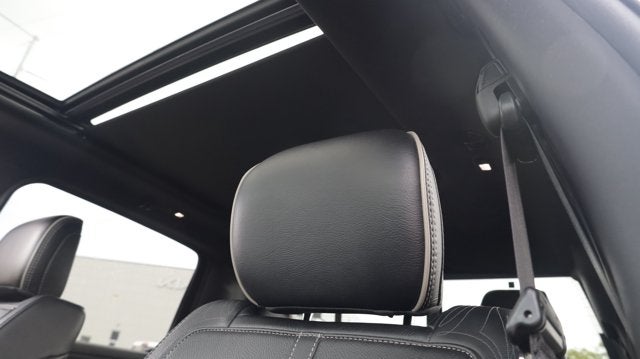 2022 RAM 1500 Limited Crew Cab 4x4 5'7' Box