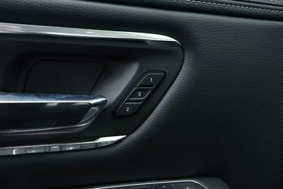 2022 RAM 1500 Laramie Crew Cab 4x4 5'7' Box