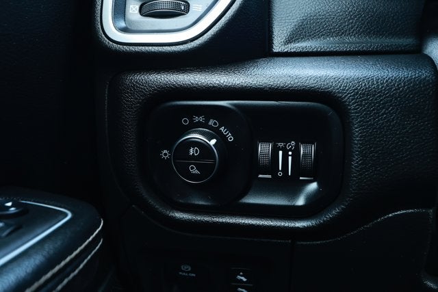 2023 RAM 1500 Laramie Crew Cab 4x4 5'7' Box