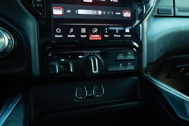 2023 RAM 1500 Laramie Crew Cab 4x4 5'7' Box