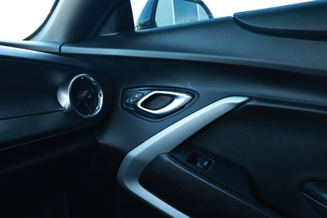 2021 Chevrolet Camaro RWD Coupe 1LS