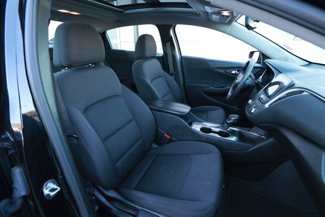 2022 Chevrolet Malibu FWD LT