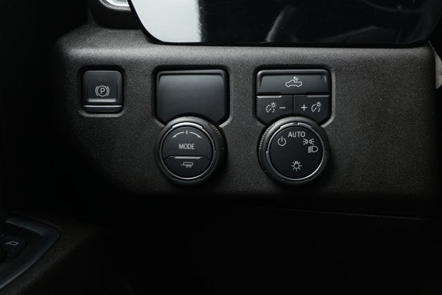 2025 Chevrolet Silverado 1500 2WD Crew Cab Short Bed LT