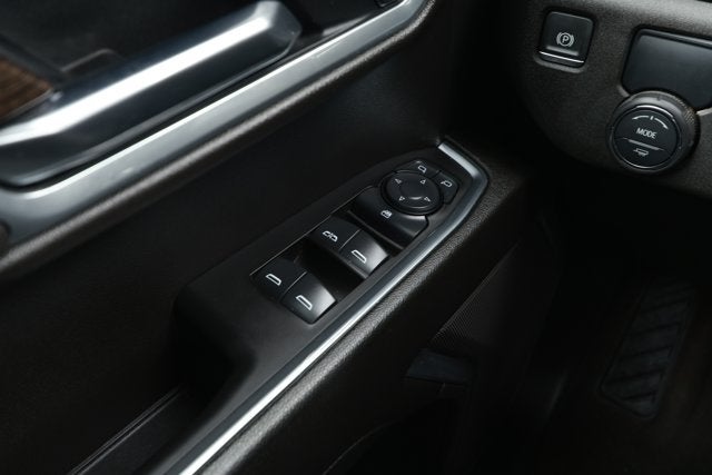 2025 Chevrolet Silverado 1500 2WD Crew Cab Short Bed LT