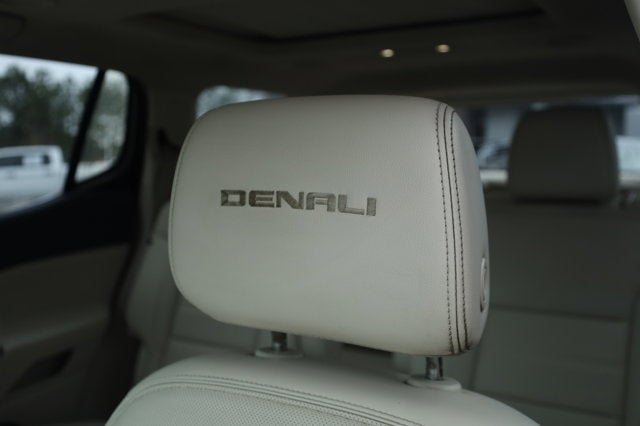 2022 GMC Acadia FWD Denali