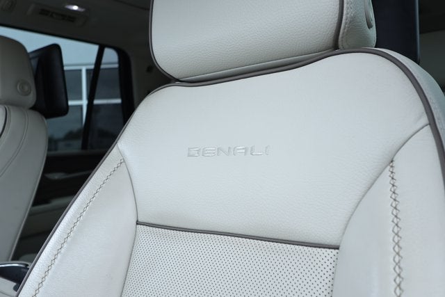 2021 GMC Yukon 4WD Denali