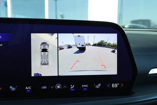 2024 Chevrolet Traverse FWD LT