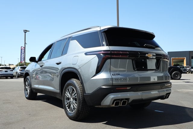 2024 Chevrolet Traverse FWD LT