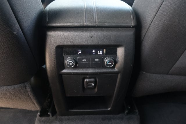 2023 Chevrolet Traverse FWD LT Cloth