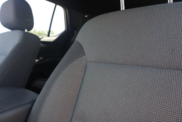 2023 Chevrolet Traverse FWD LT Cloth