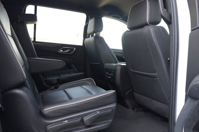 2023 Chevrolet Suburban 4WD Premier