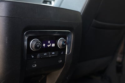 2023 Chevrolet Suburban 4WD Premier