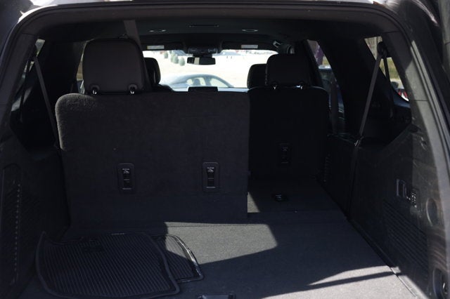 2023 Chevrolet Suburban 4WD Premier