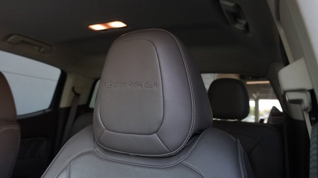 2021 GMC Canyon 4WD Crew Cab Short Box Denali