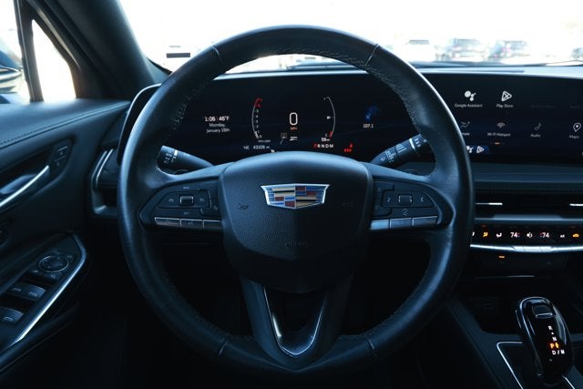 2024 Cadillac XT4 FWD Premium Luxury