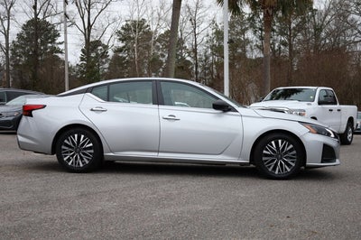 2024 Nissan Altima SV FWD