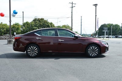 2024 Nissan Altima SV FWD