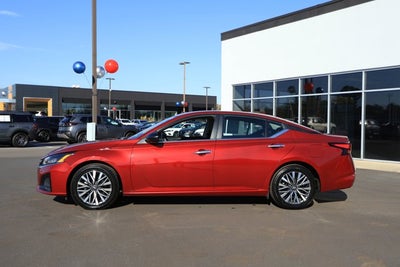 2024 Nissan Altima SV FWD