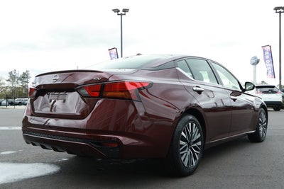 2024 Nissan Altima SV FWD