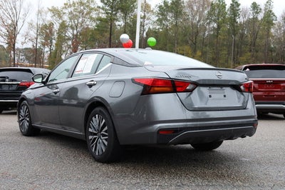 2023 Nissan Altima SV FWD