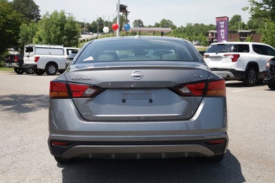 2024 Nissan Altima SV FWD
