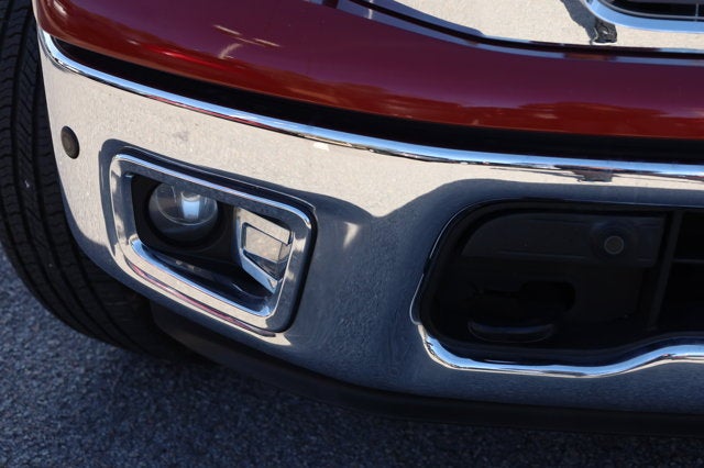 2017 Nissan TITAN SL