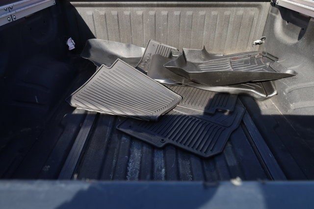 2017 Nissan TITAN SL