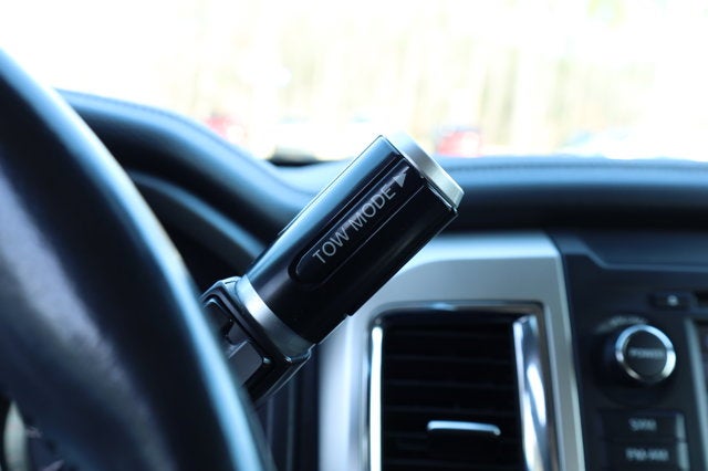 2017 Nissan TITAN SL