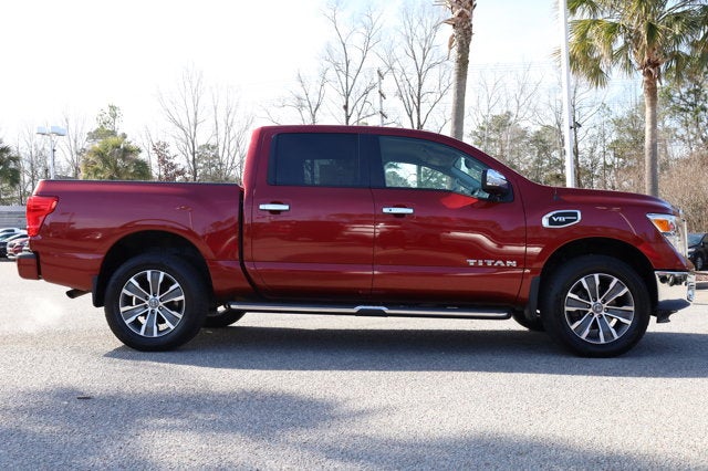 2017 Nissan TITAN SL
