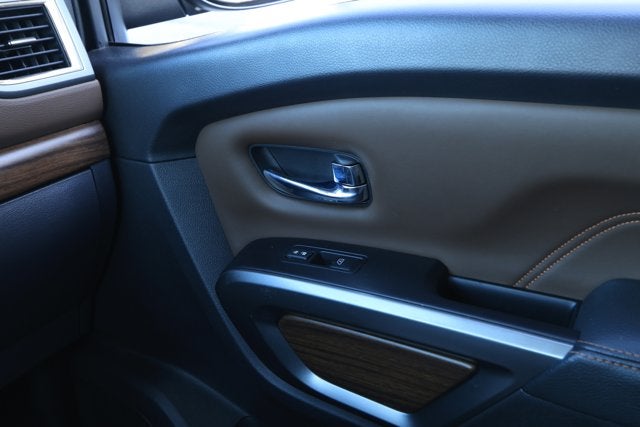 2017 Nissan TITAN Platinum Reserve