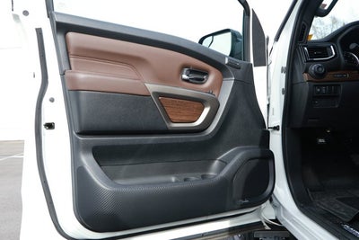 2023 Nissan TITAN Crew Cab Platinum Reserve 4x4