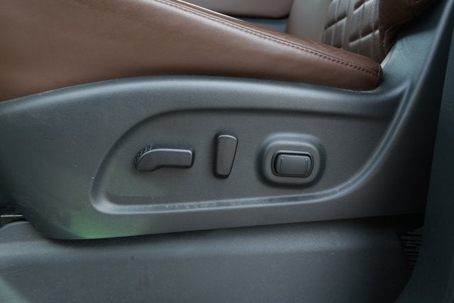 2023 Nissan TITAN Crew Cab Platinum Reserve 4x4