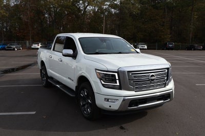 2023 Nissan TITAN Crew Cab Platinum Reserve 4x4