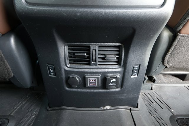 2023 Nissan TITAN Crew Cab Platinum Reserve 4x4