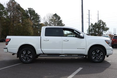 2023 Nissan TITAN Crew Cab Platinum Reserve 4x4