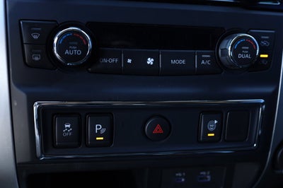 2021 Nissan TITAN Crew Cab SV 4x2