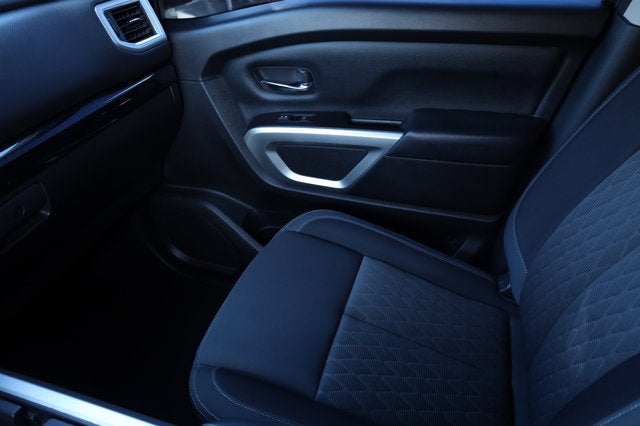 2021 Nissan TITAN Crew Cab SV 4x2