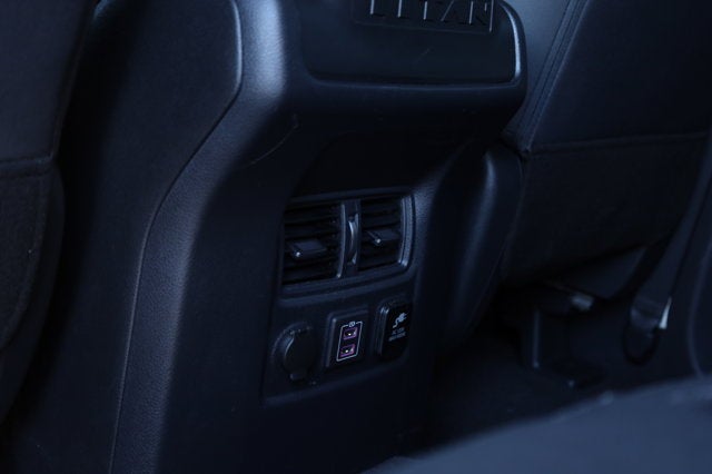 2021 Nissan TITAN Crew Cab SV 4x2