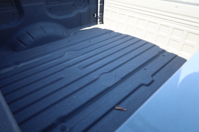 2021 Nissan TITAN Crew Cab SV 4x2