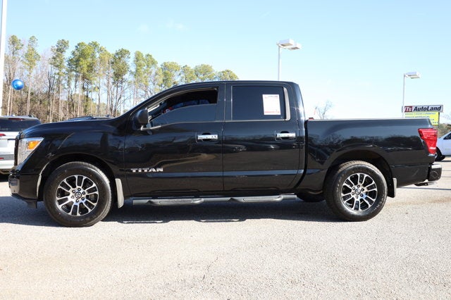 2021 Nissan TITAN Crew Cab SV 4x2