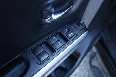 2021 Nissan TITAN Crew Cab SV 4x2