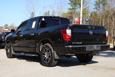 2021 Nissan TITAN Crew Cab SV 4x2