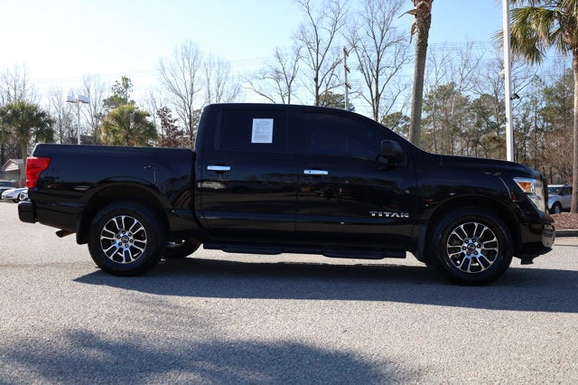 2021 Nissan TITAN Crew Cab SV 4x2