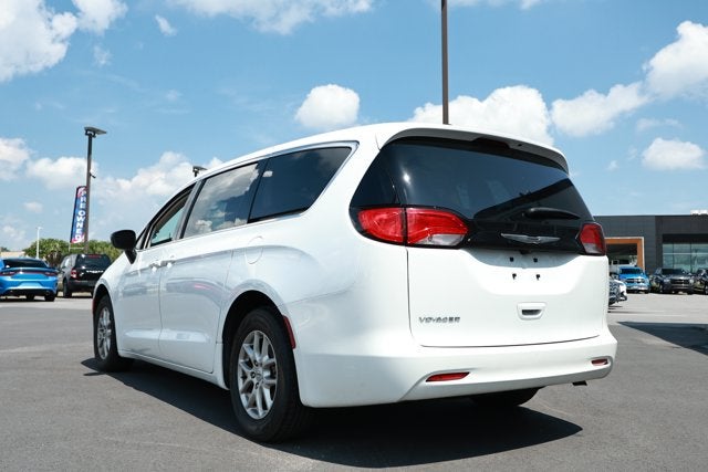 2024 Chrysler Voyager LX
