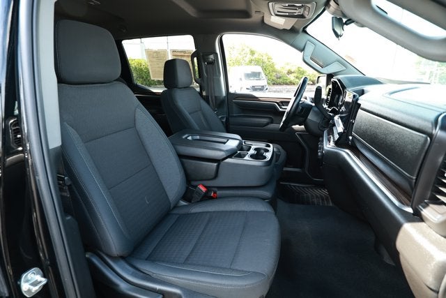 2025 Chevrolet Silverado 1500 2WD Crew Cab Short Bed LT