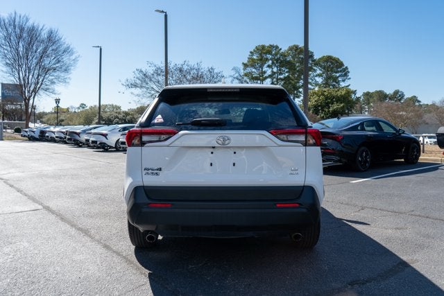 2024 Toyota RAV4 LE