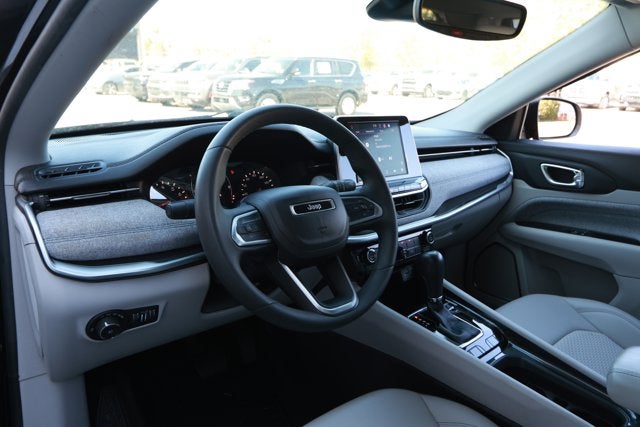 2022 Jeep Compass Latitude FWD